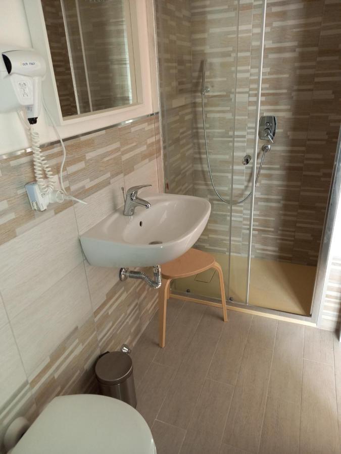 Double Room Private Bathroom,1111306491:JPEG